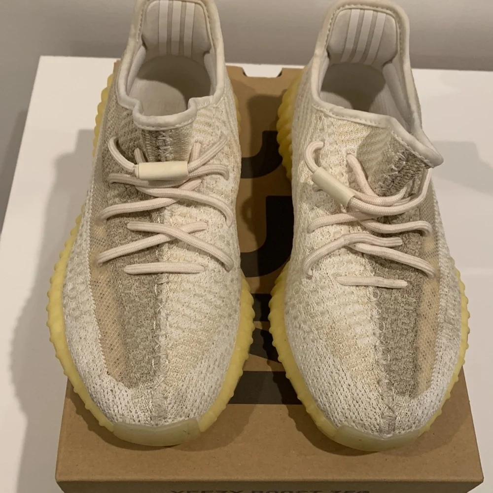 YEEZY‎ Boost 350 V2